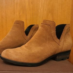 Womens Lolla booties